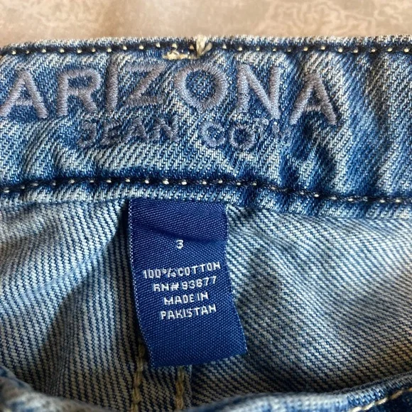 High Rise Shorts - Picture 3 of 4